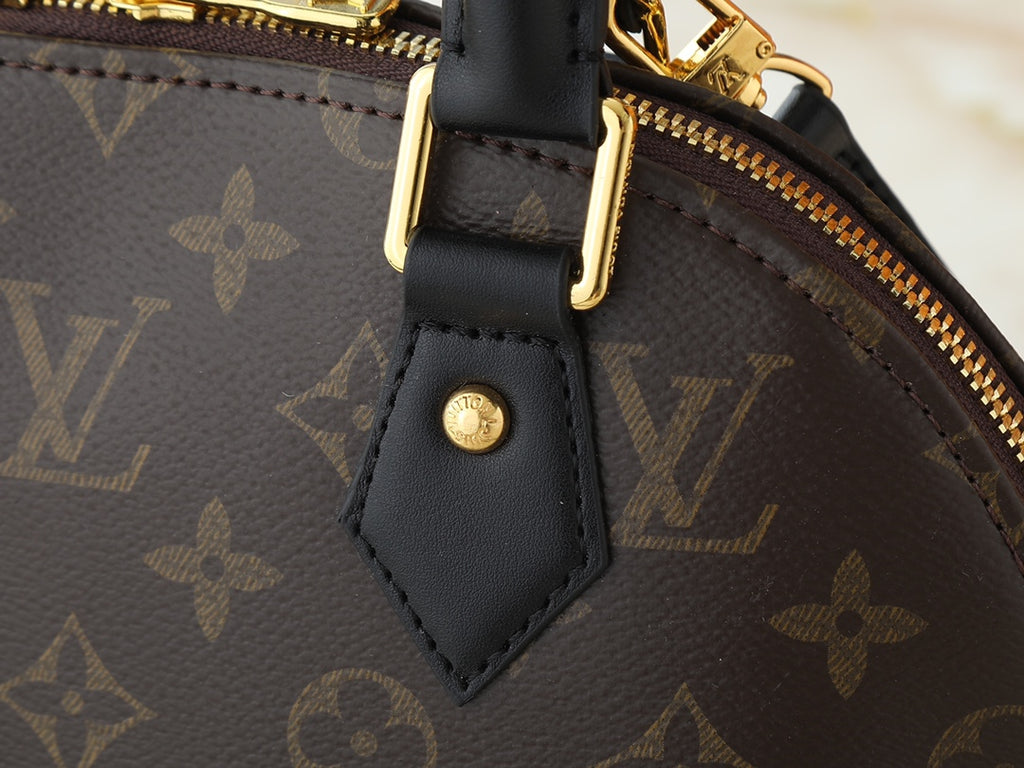B1P46E84 Popular leather bag
