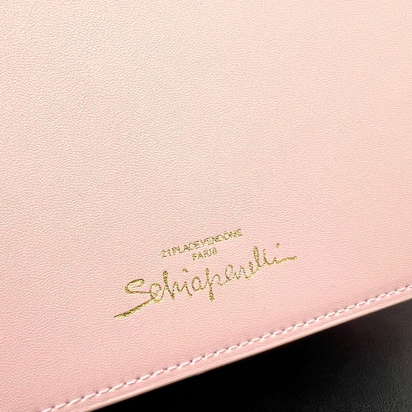 B1P36A32 Popular  leather bag
