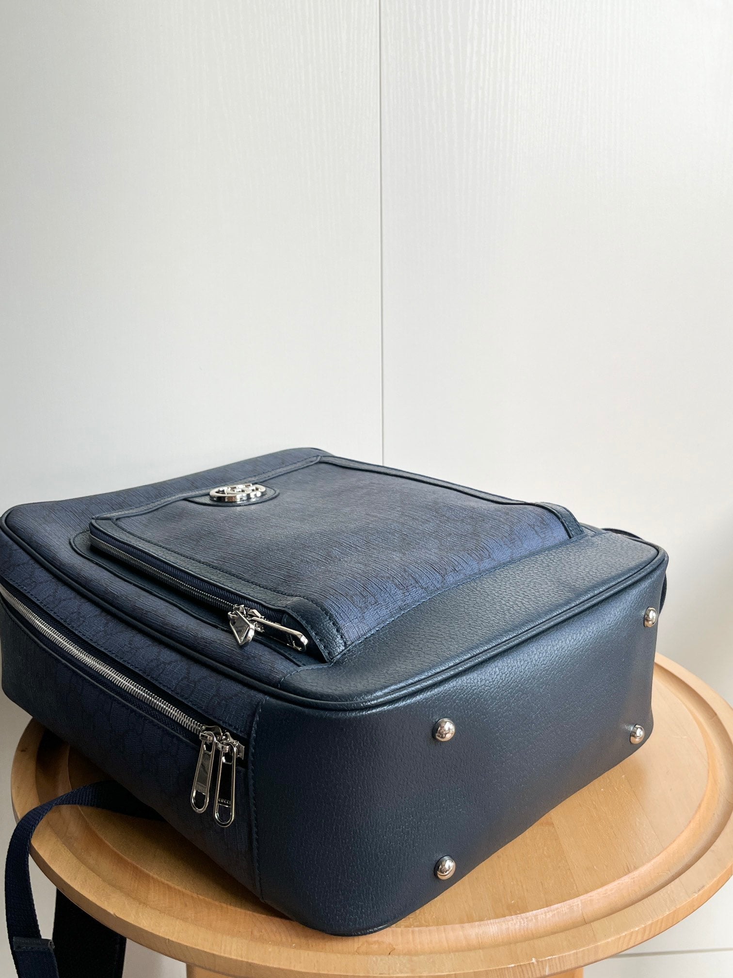 B1R15B128 Popular leather bag