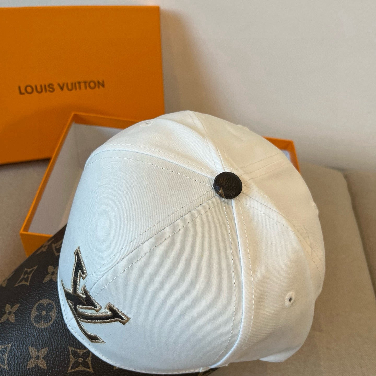 M1N65E16 Popular  hats