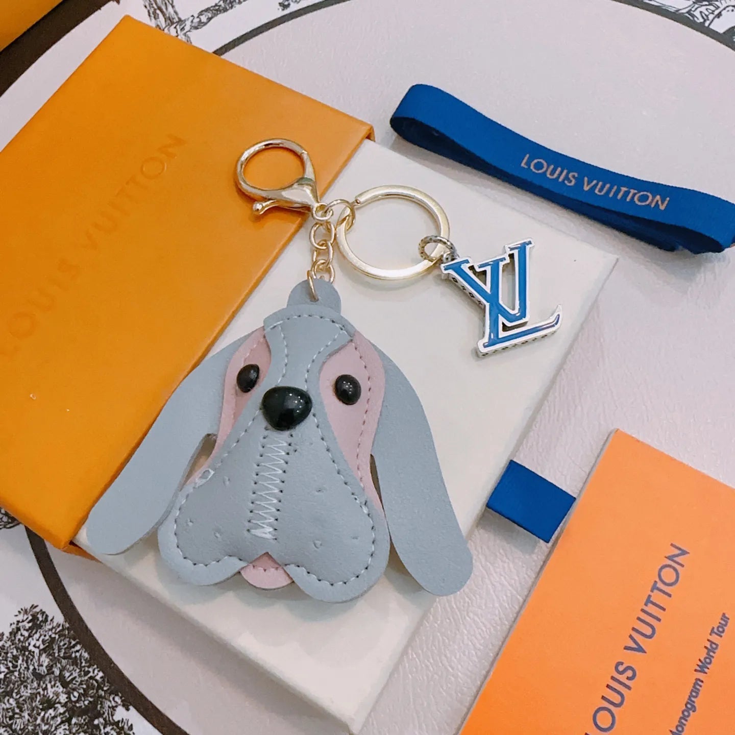 A1Z105E87 Popular bag 's charms accessories