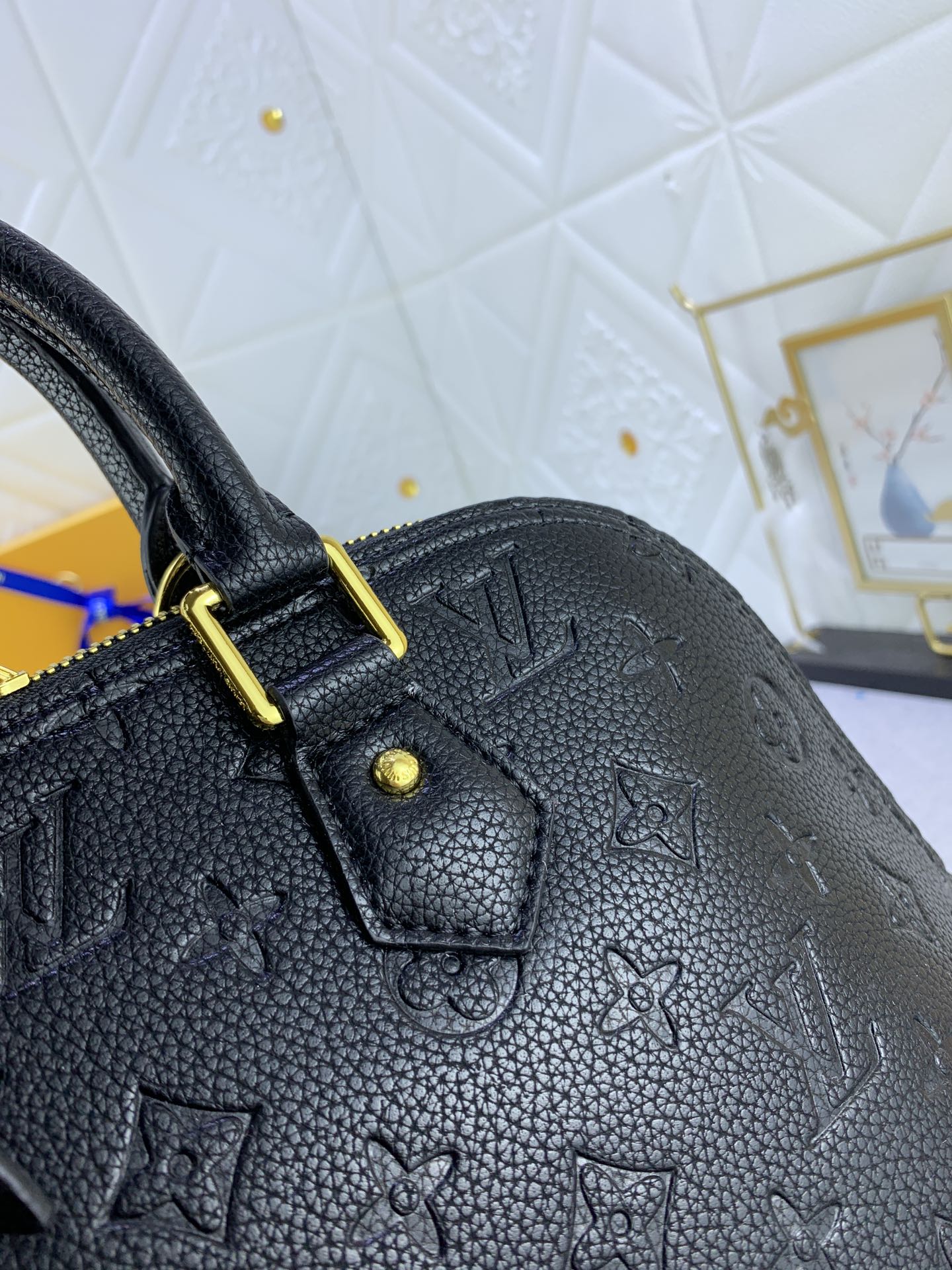 B12X44E319 Popular  leather bag 