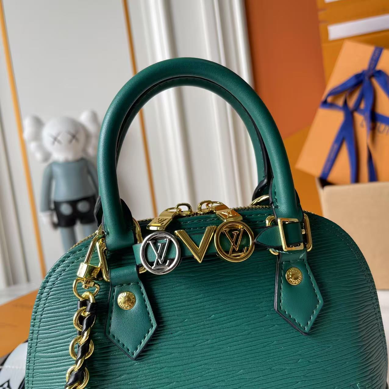 B1P46E95 Popular leather bag