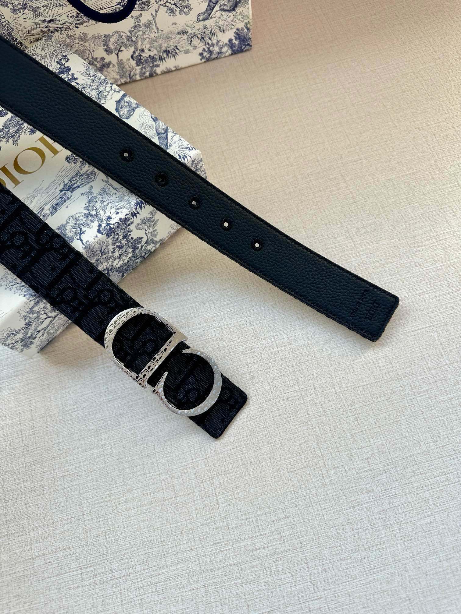 P1R55D206 Popular   High quality belt With full package