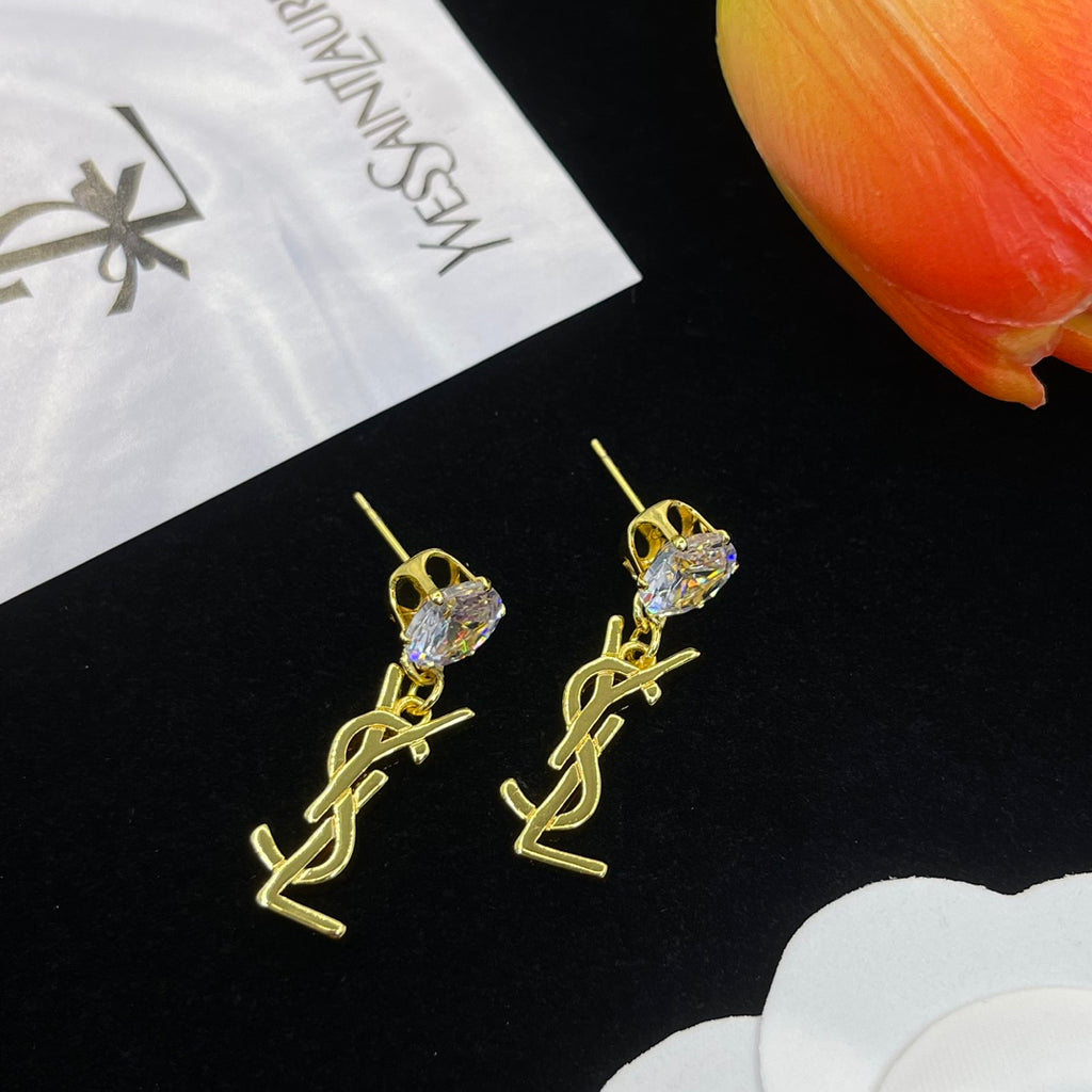 X1Z84SL610E Popular earrings