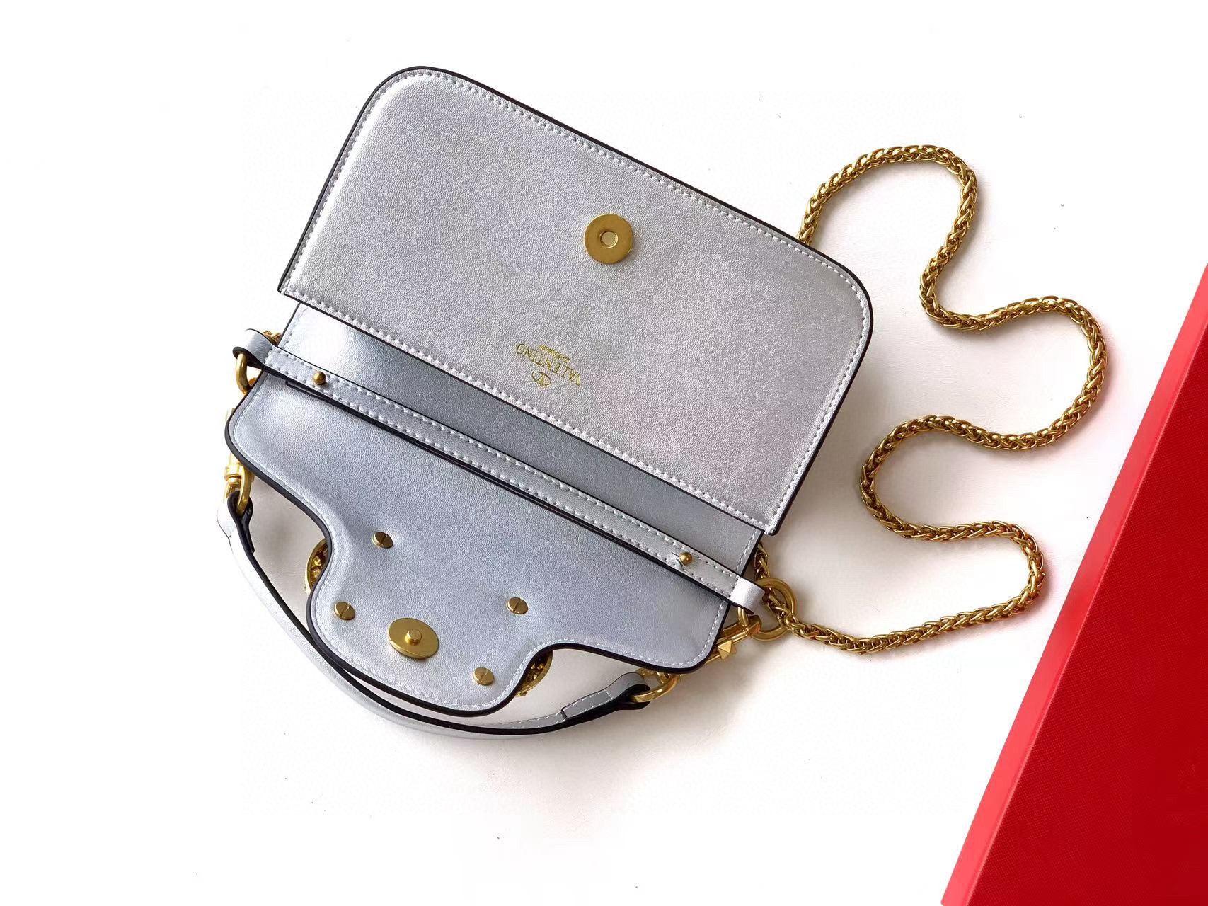 B1P36A30 Popular  leather bag