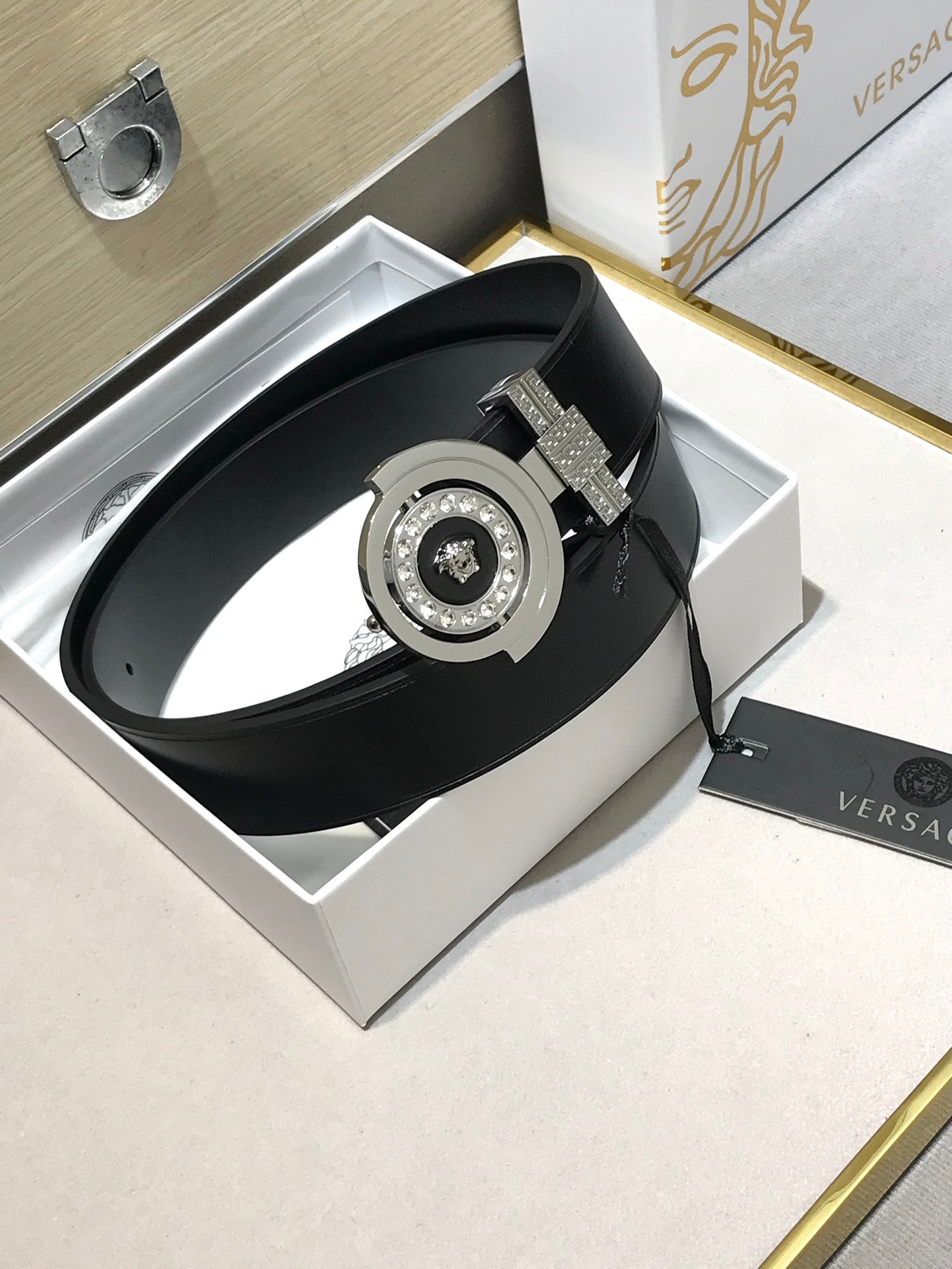 P1Q64V80 Popular   High quality belt With full package