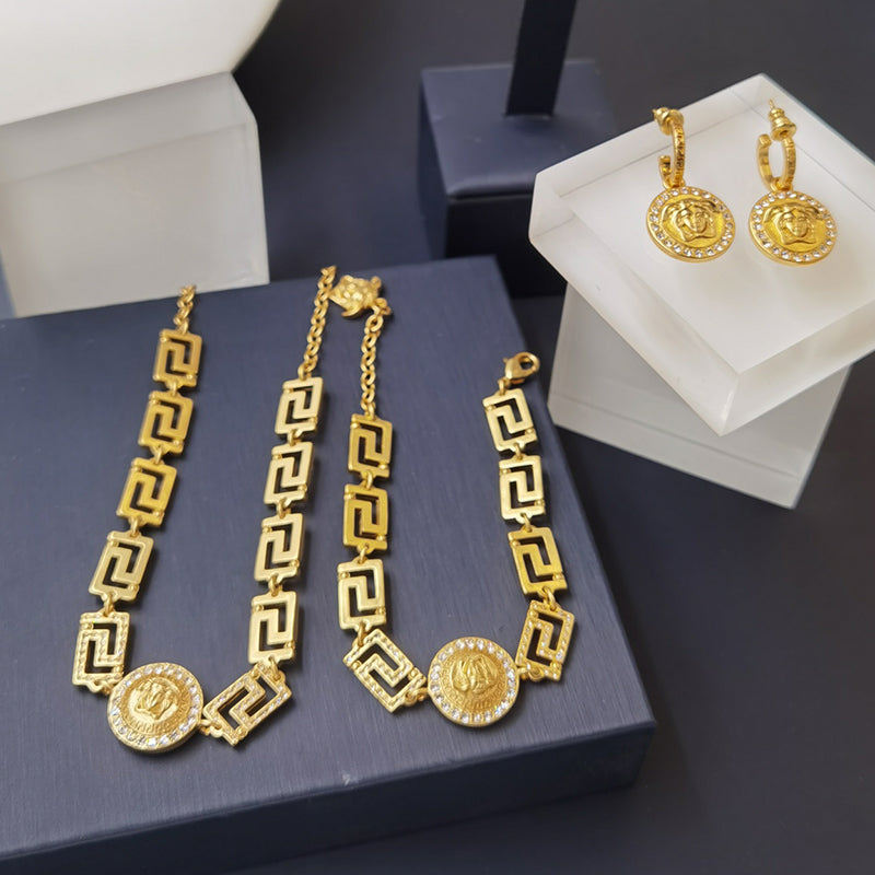 X1B12V466X  Popular Bracelets. Earrings. Necklaces