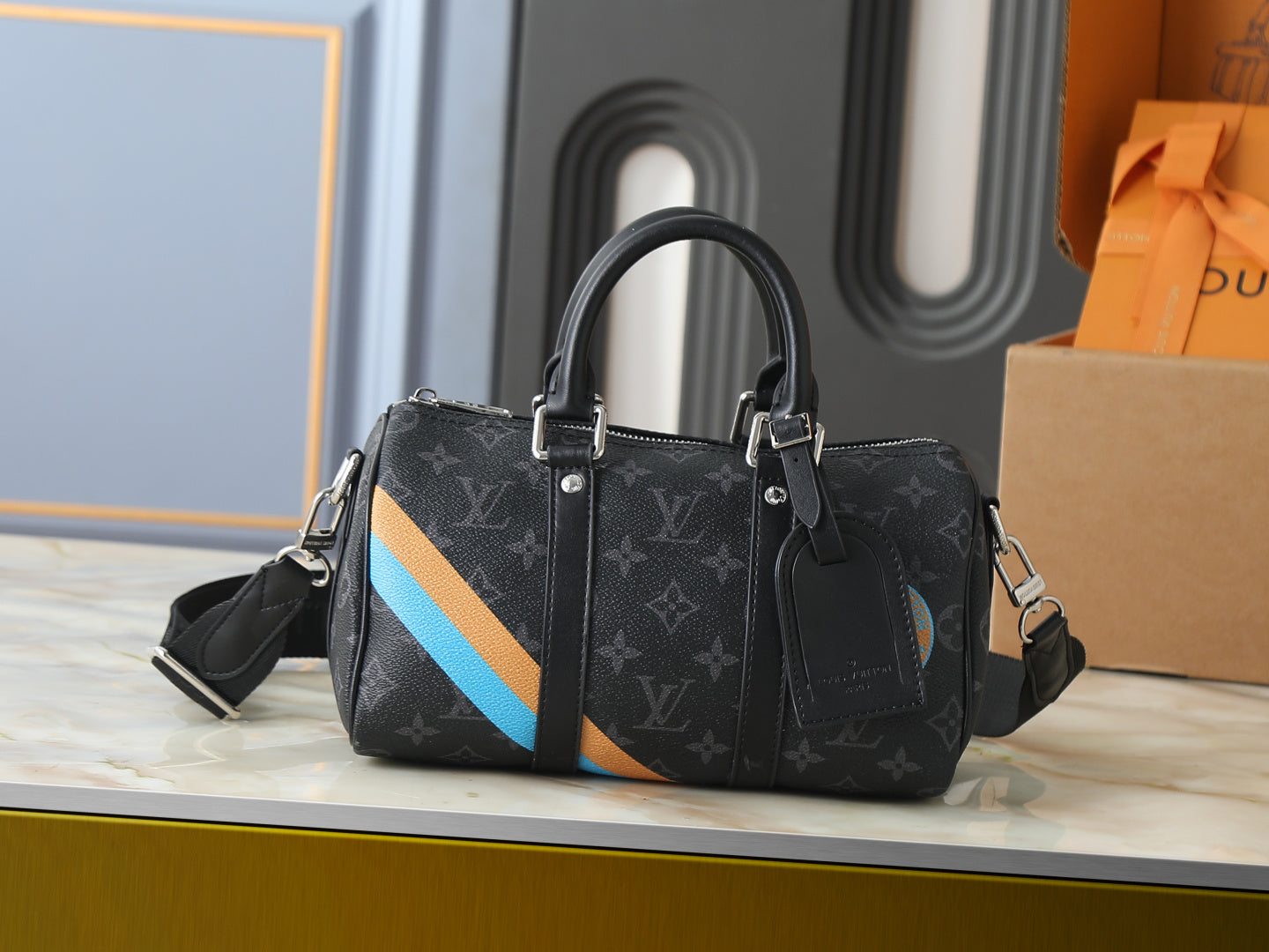 B1R76E51 Popular leather bag