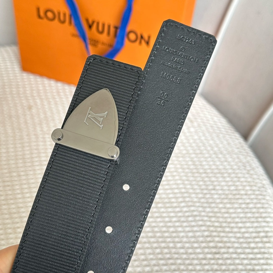 P1Q64E136 Popular  High quality belt With full package