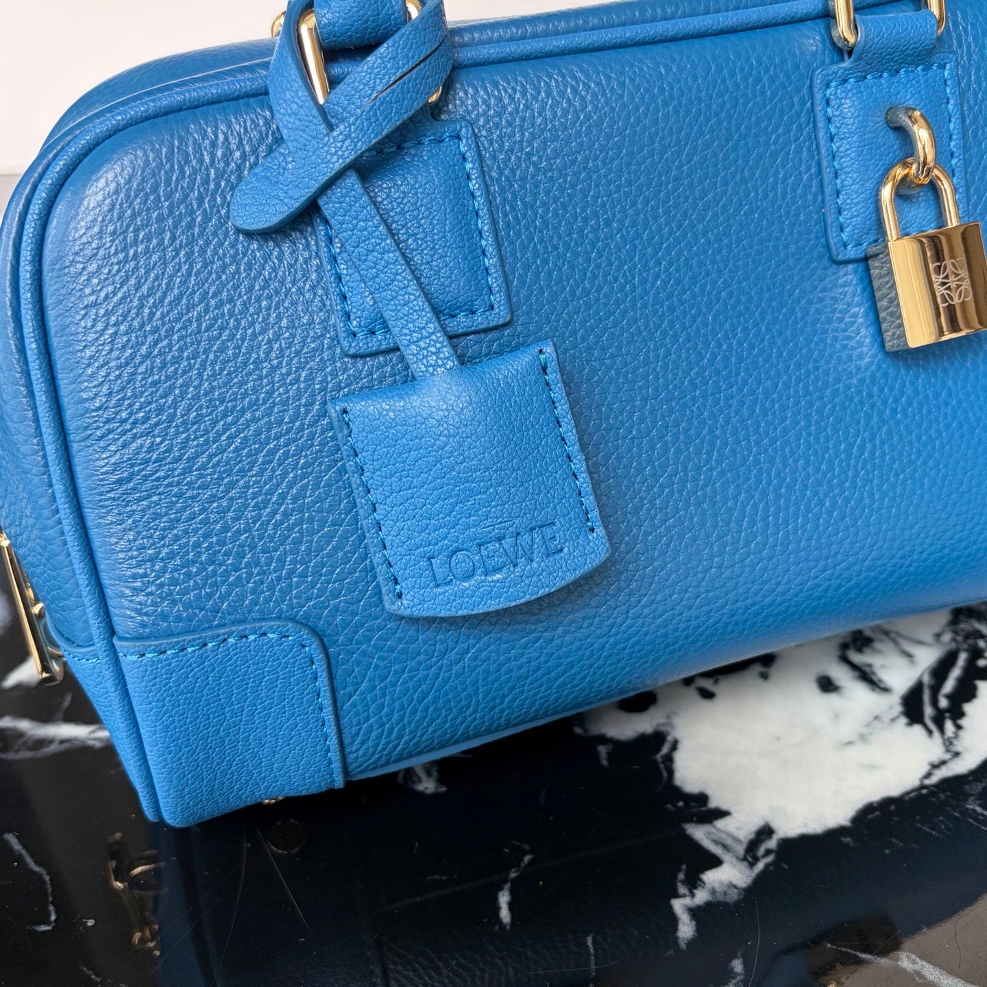 B1R66A12 Popular leather bag