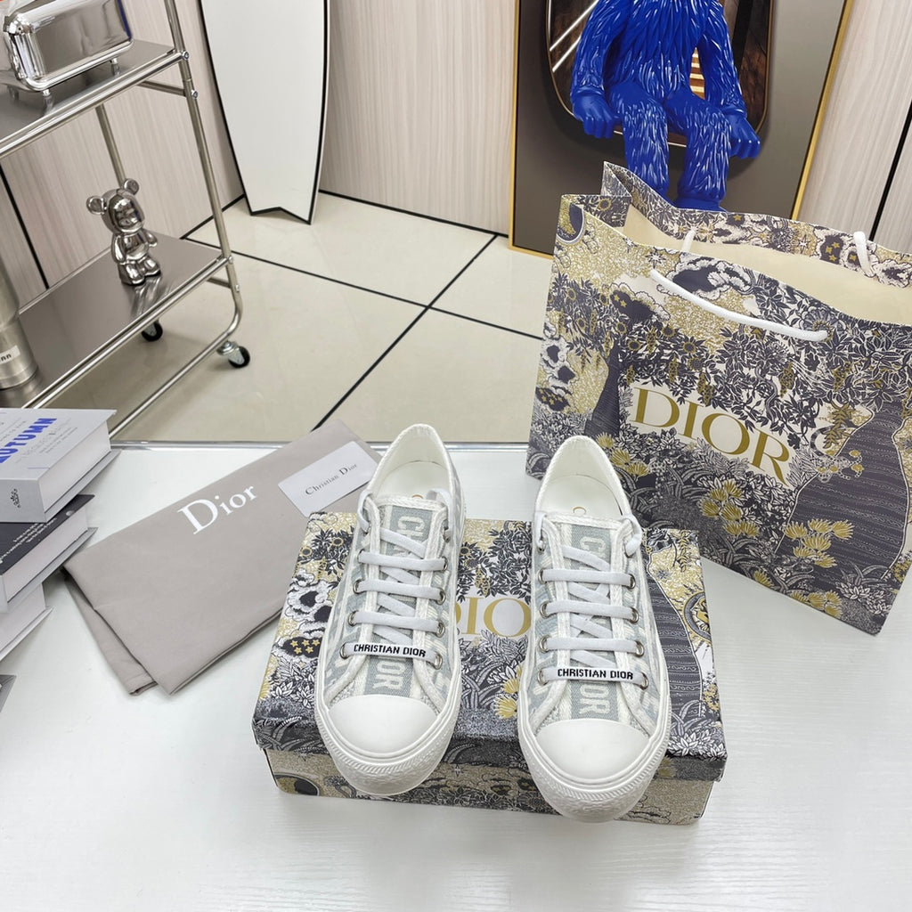 Z1XD65 Popular shoes