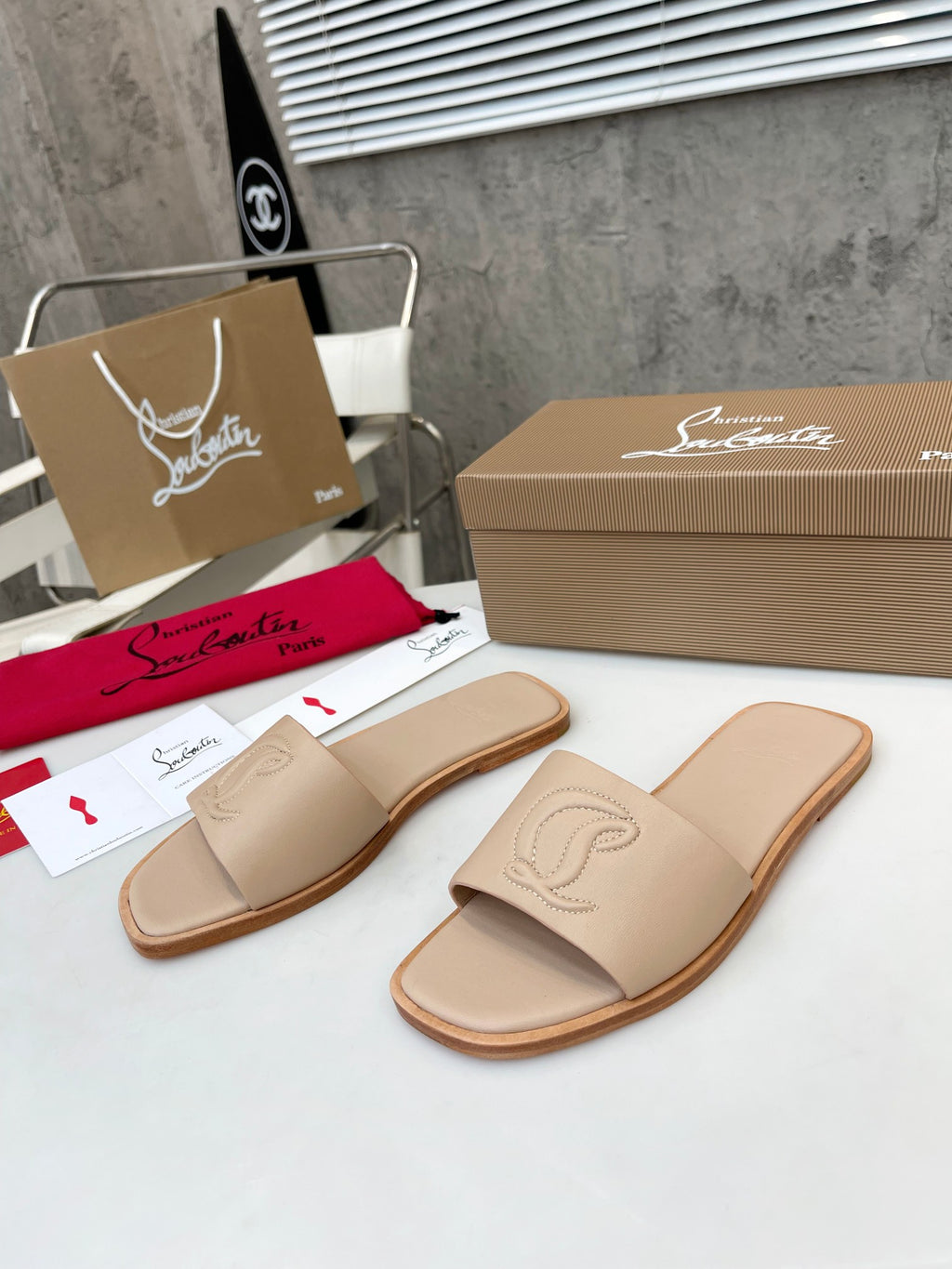 Z2XA32 Popular leather Slippers