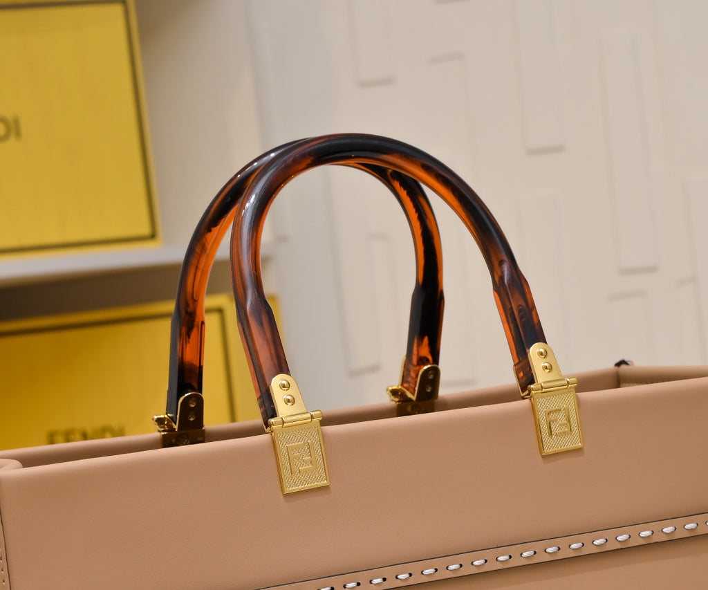 B1P36F104 Popular leather bag