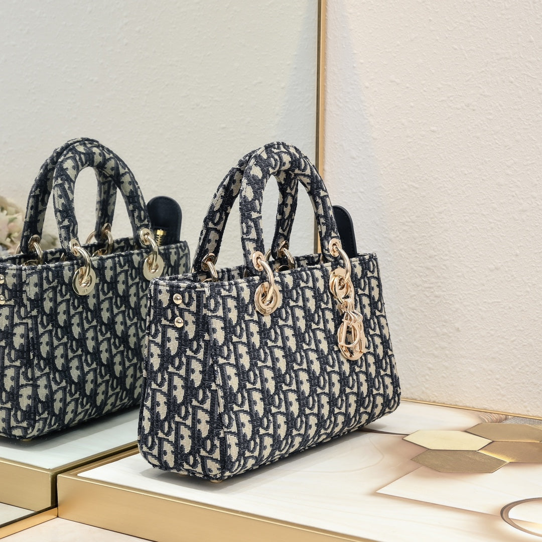 B1X54D439 Popular   embroidery bag