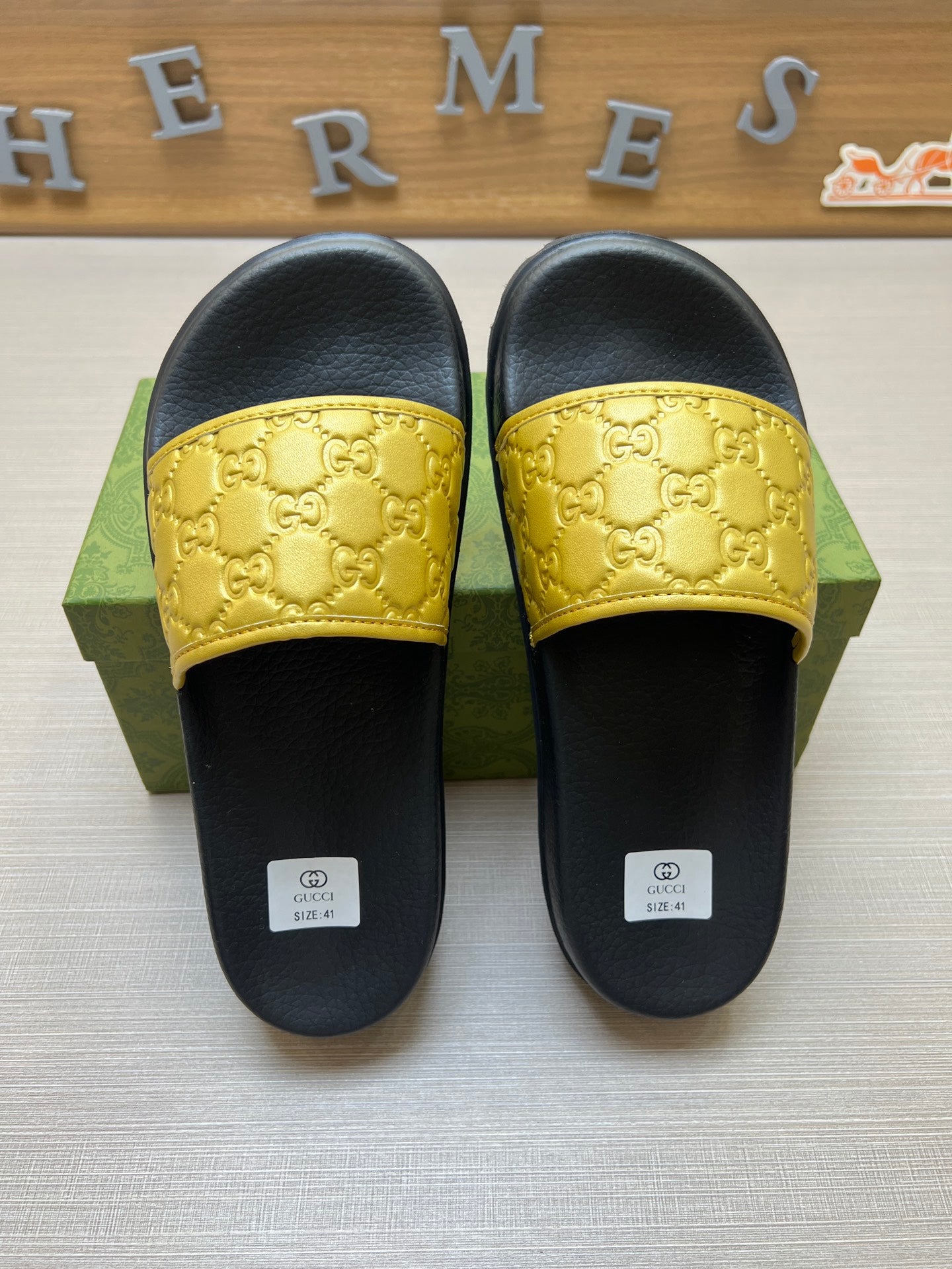 Z5X76B5  Popular slippers
