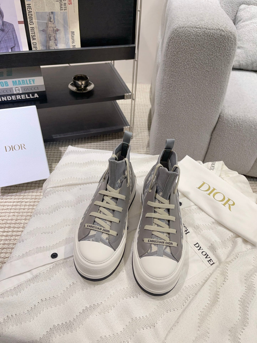 Z2Q105D427 Popular high-quality Shoes