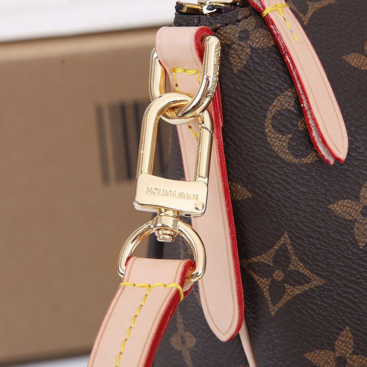 B1P20E7 Popular  leather bag 