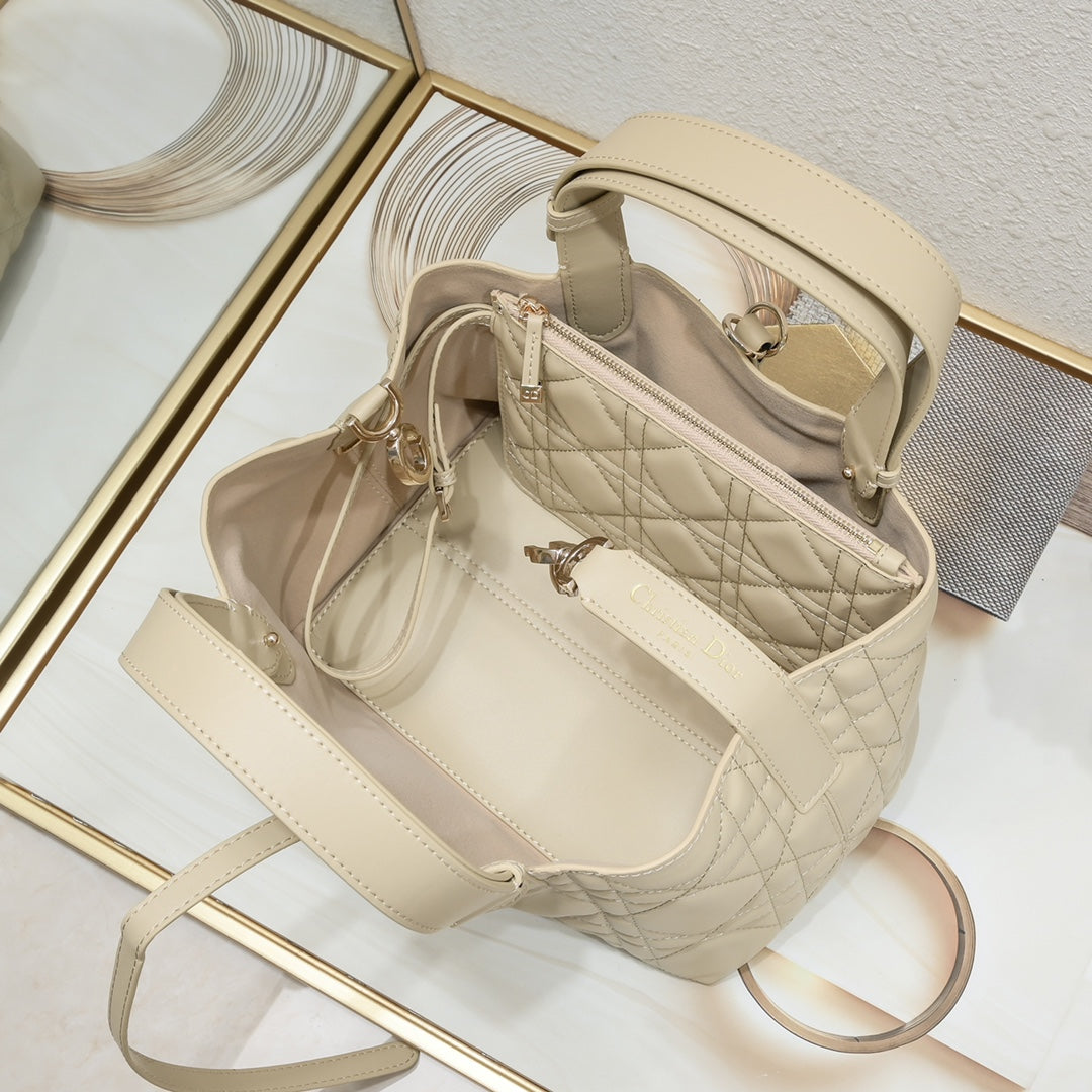 B12X44D359 Popular   leather bag 