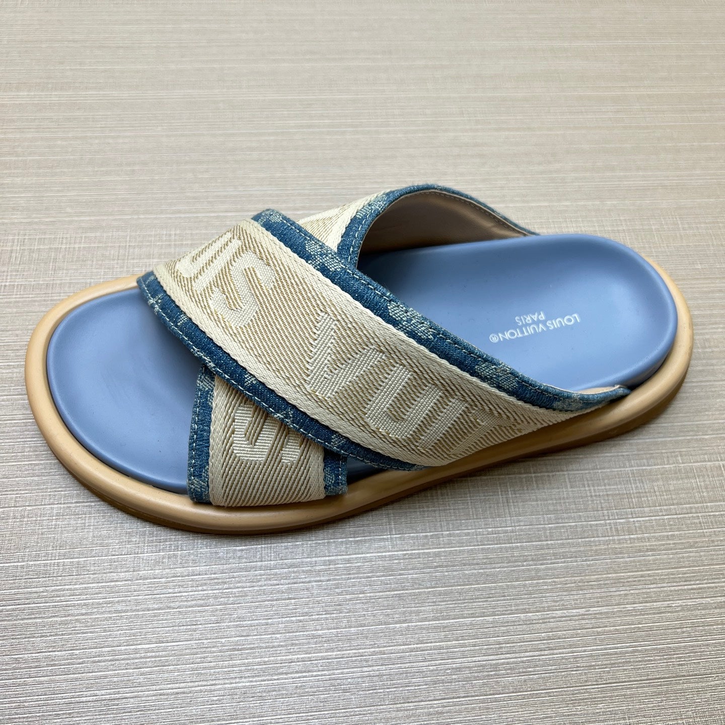 Z5Z35E272 Popular Slippers