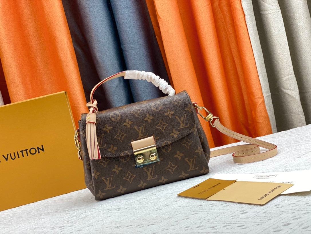 B1W15E2 Popular leather Bags