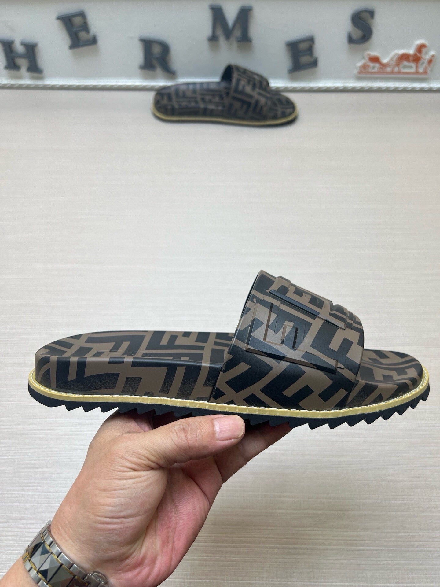 Z5Z35F282 Popular Slippers