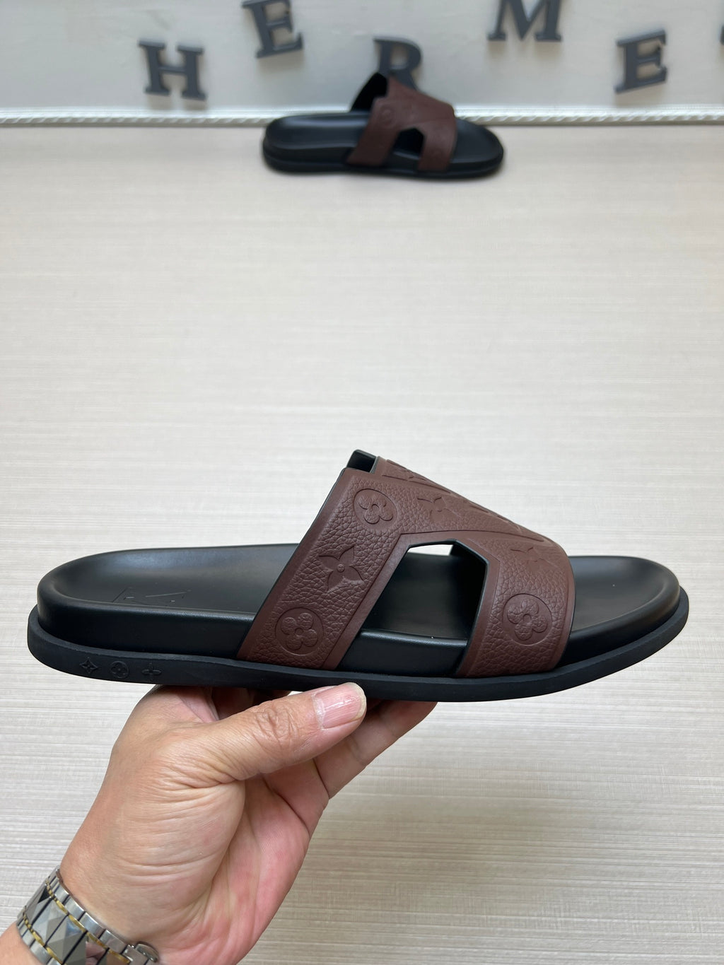 Z5ZE68 Popular slippers