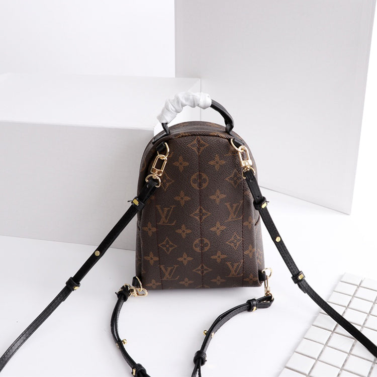 B1P11E010 Popular  leather backpacks
