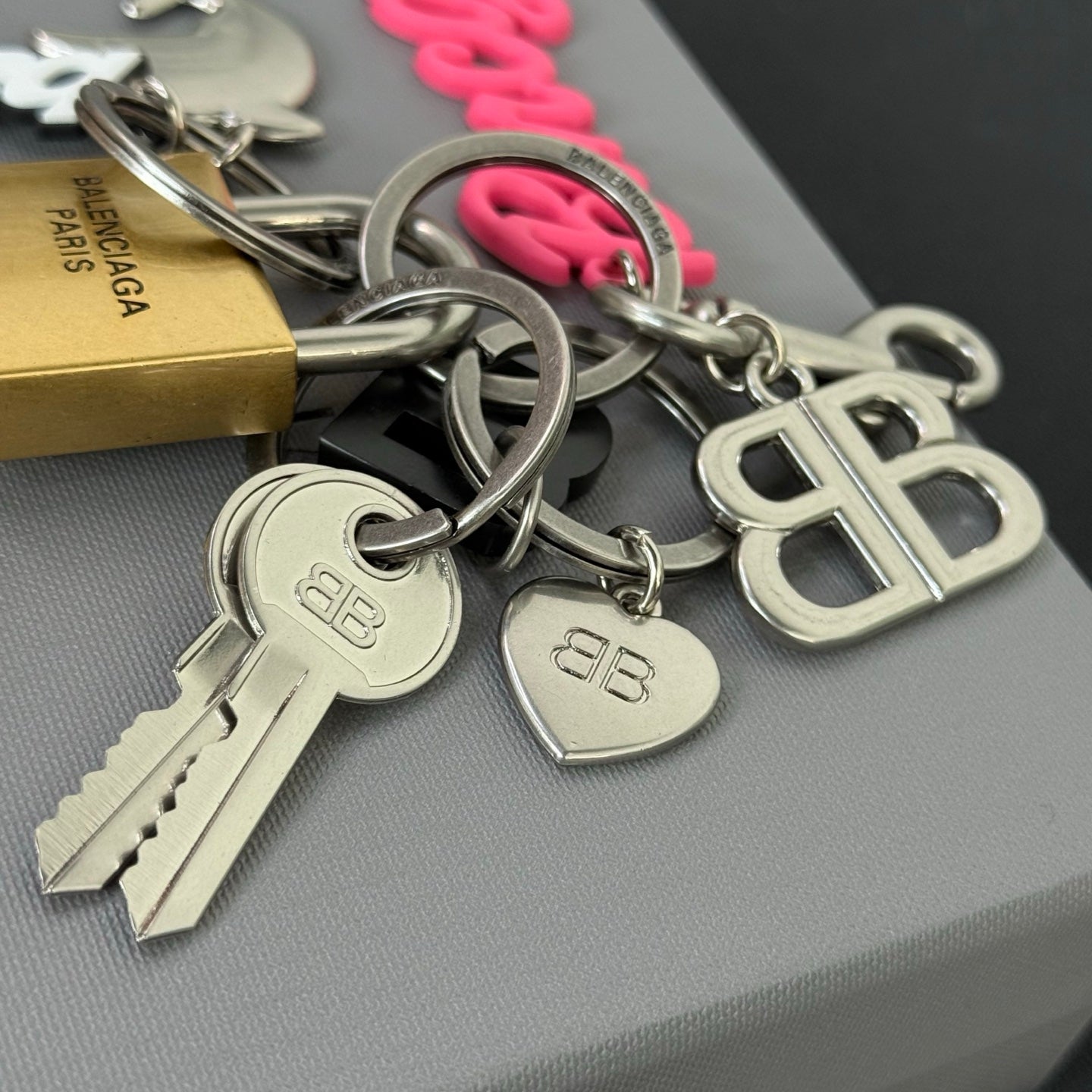 A1R46J38 Popular bag 's charms accessories
