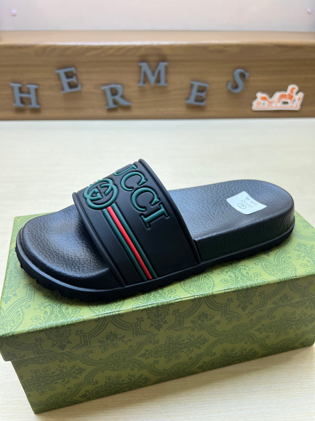 Z5R66B24 Popular  Slippers