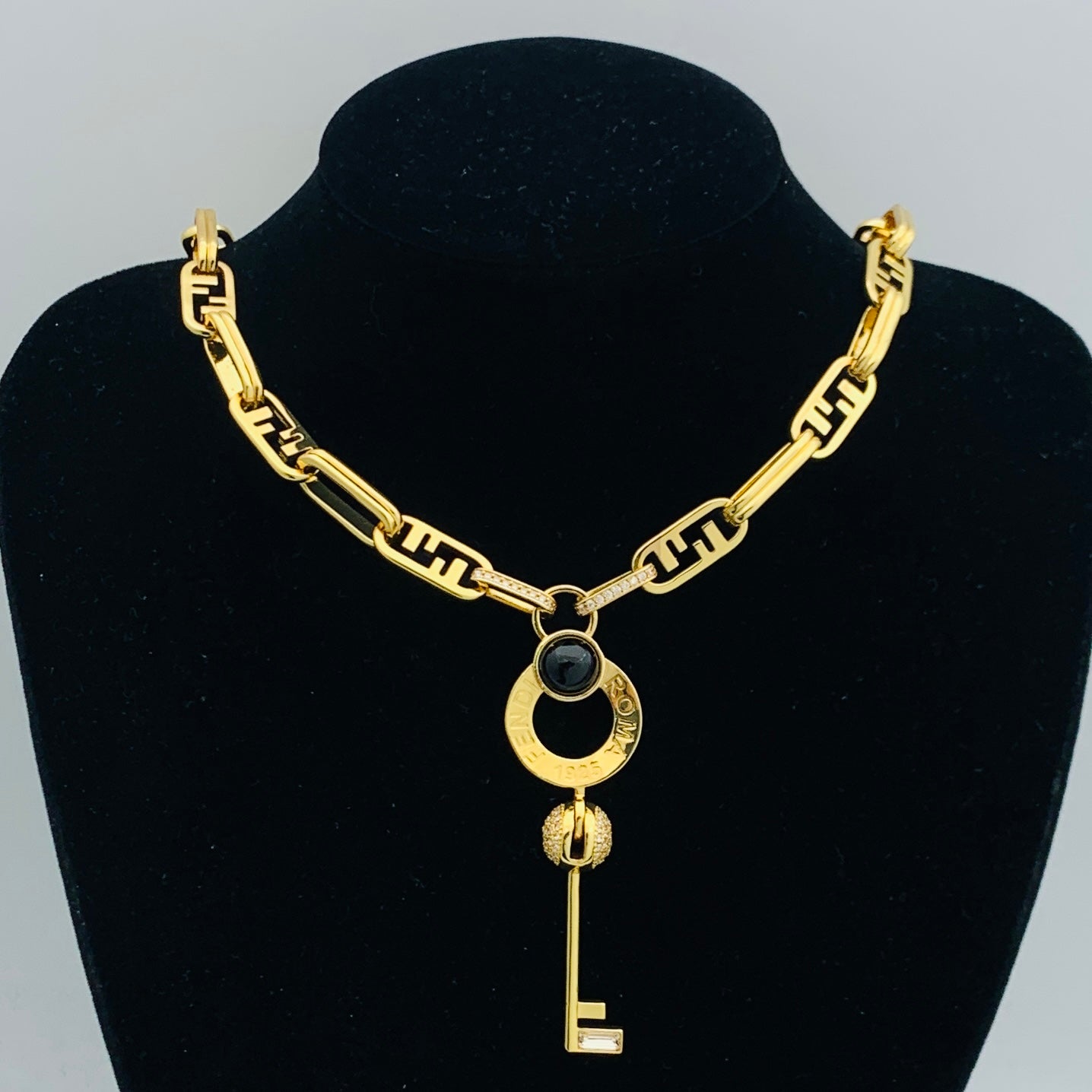 X1Q85F166X Popular Necklace