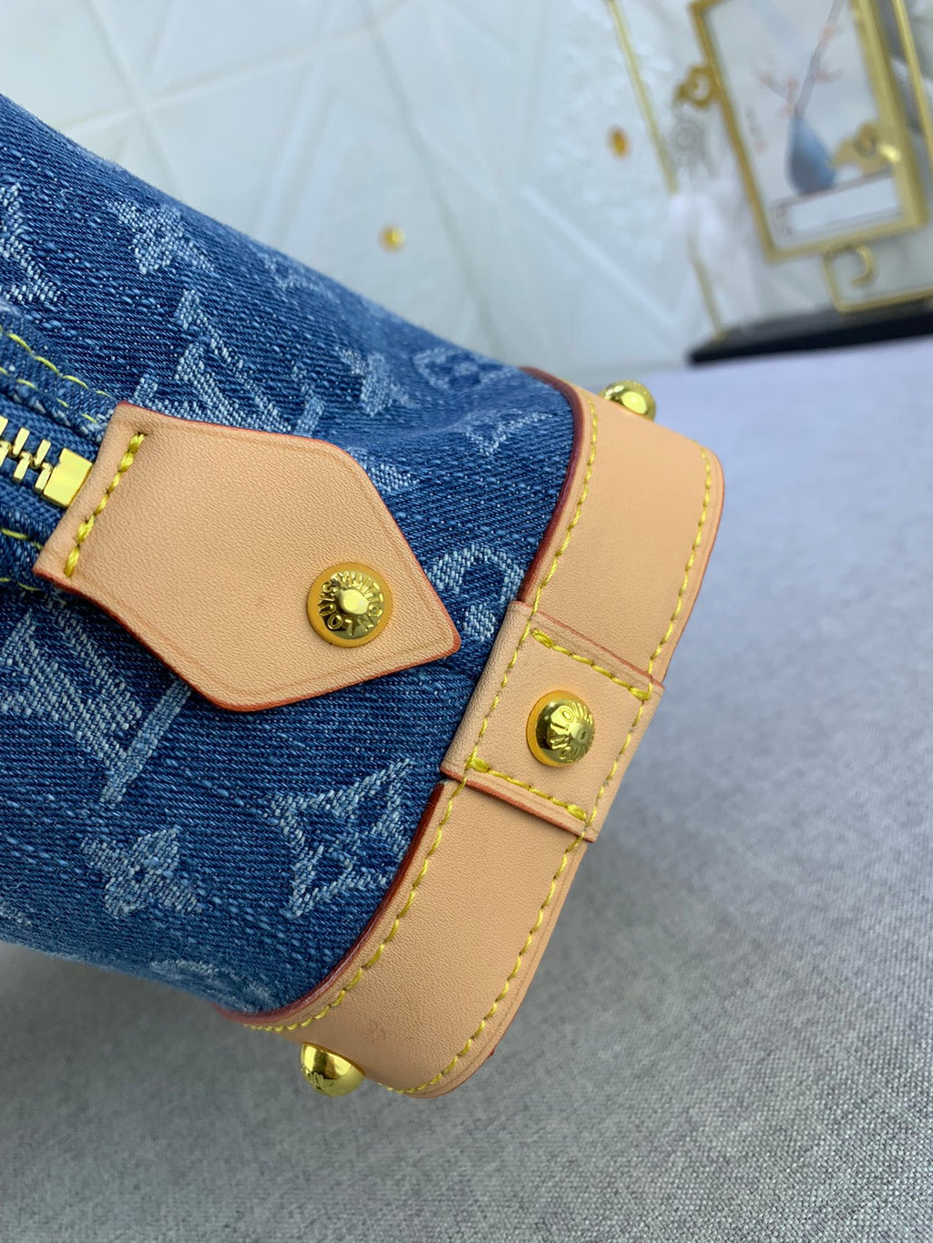 B1X104E61 Popular    leather bag