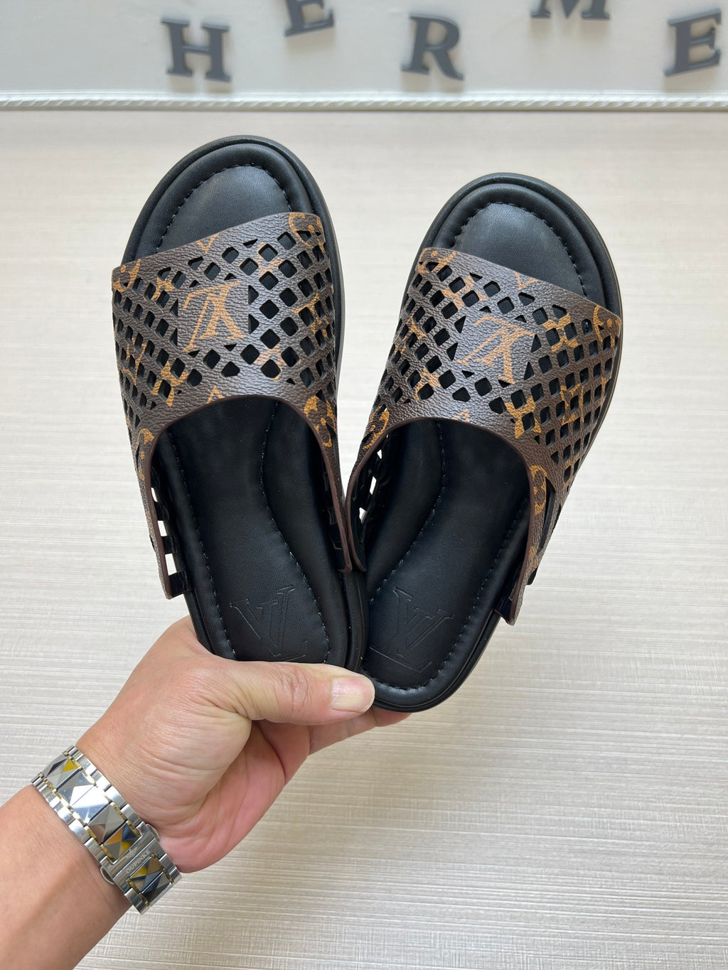 Z5ZE83 Popular slippers