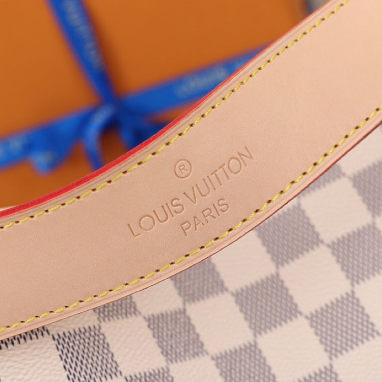 B1P11E86 Popular  leather bag 