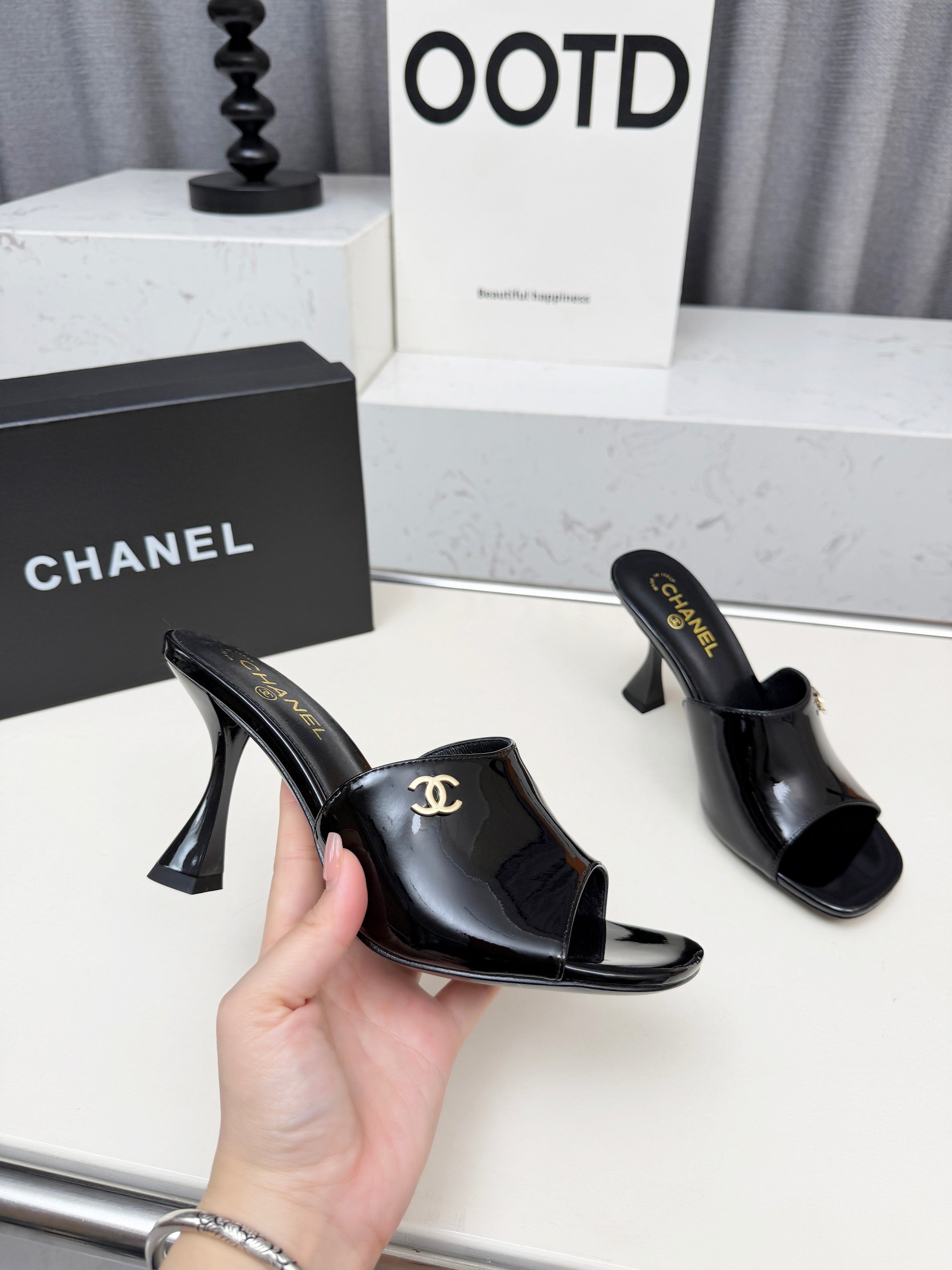 Z2X66C45 Popular leather High heels