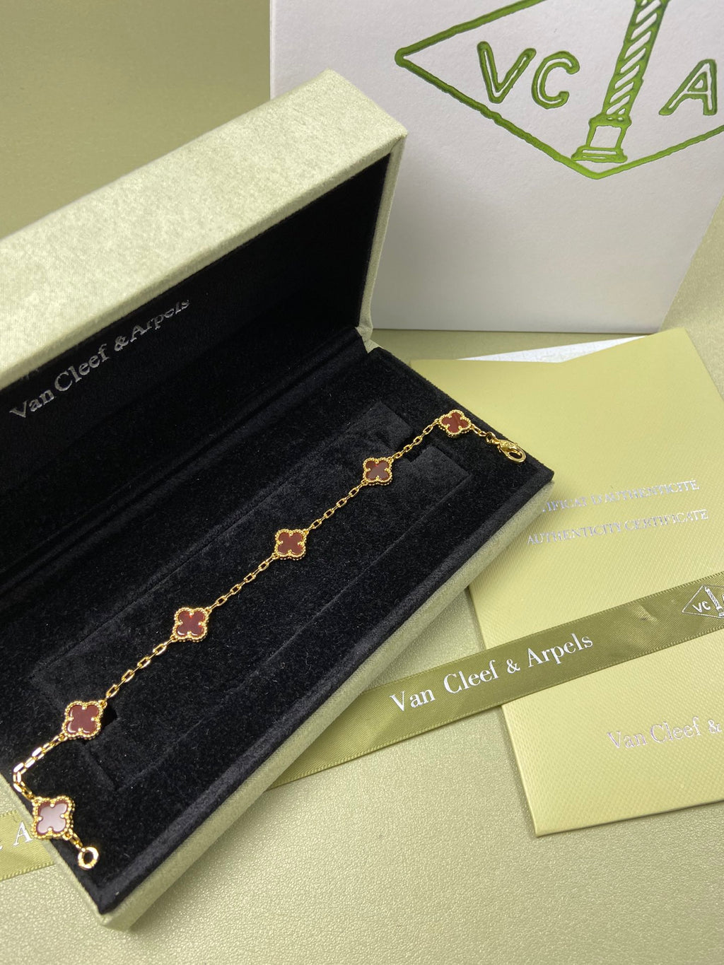 X5X94VA183K  Popular bracelets 6 flowers mini size 0.9cm flower