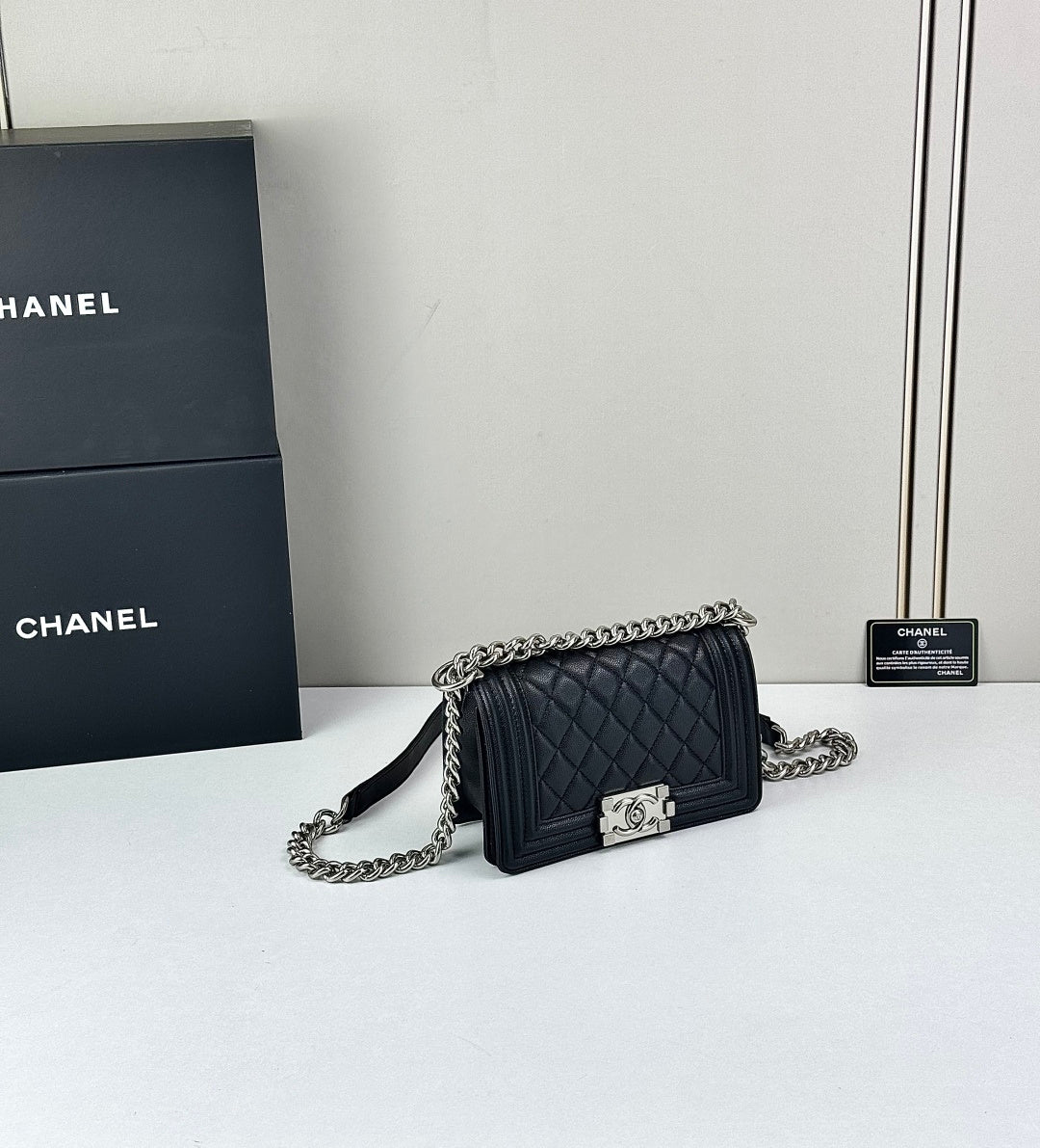 B1P36C17 Popular Caviar leather bag