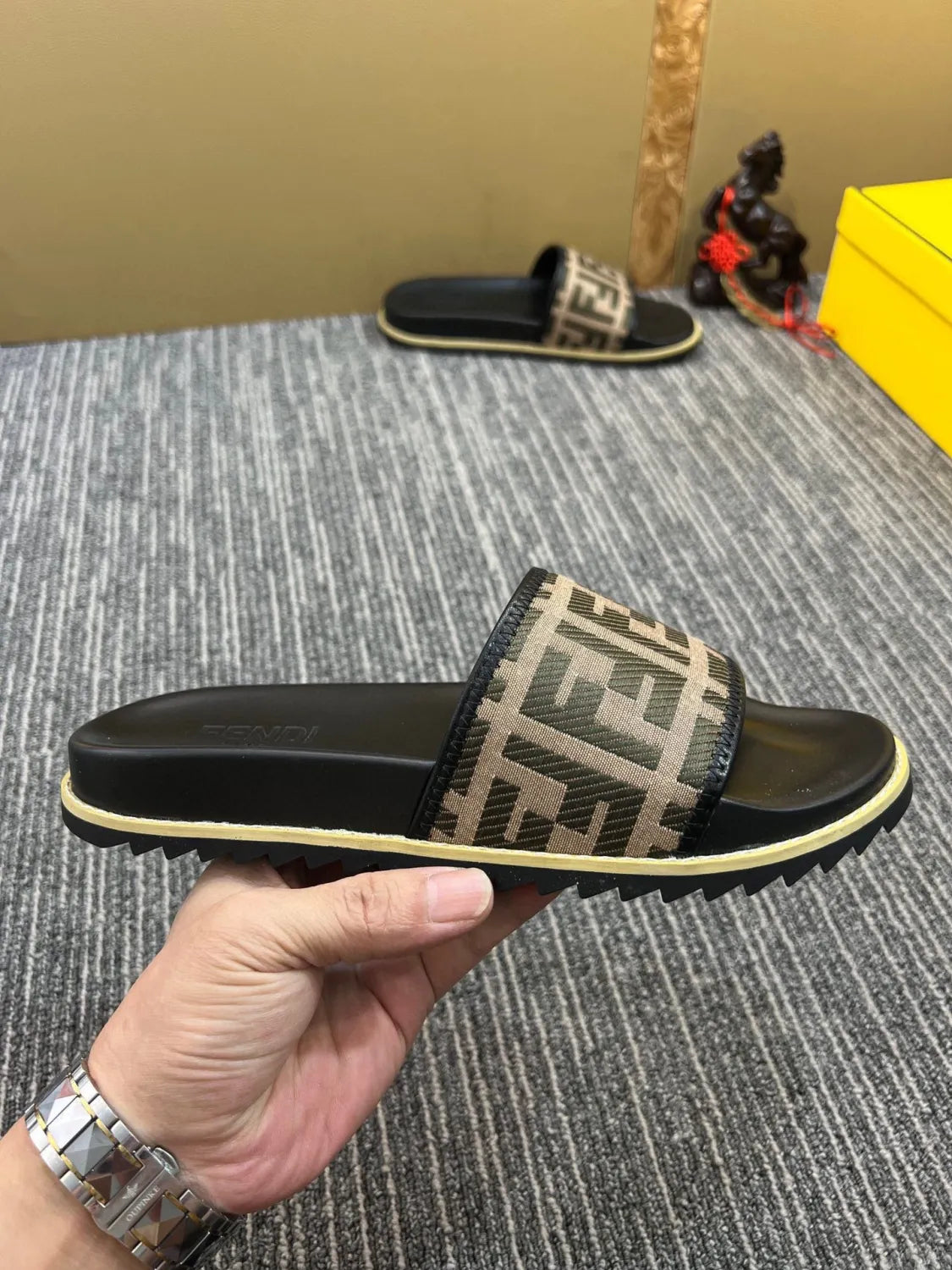 Z5XF105 Popular Slippers