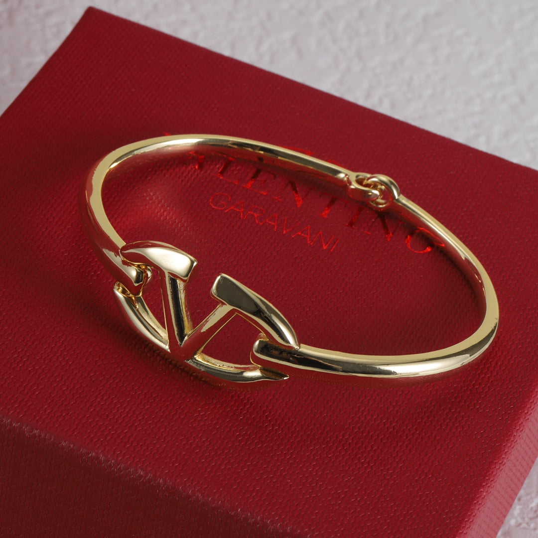 X1Z34VL354K  Popular Bracelets