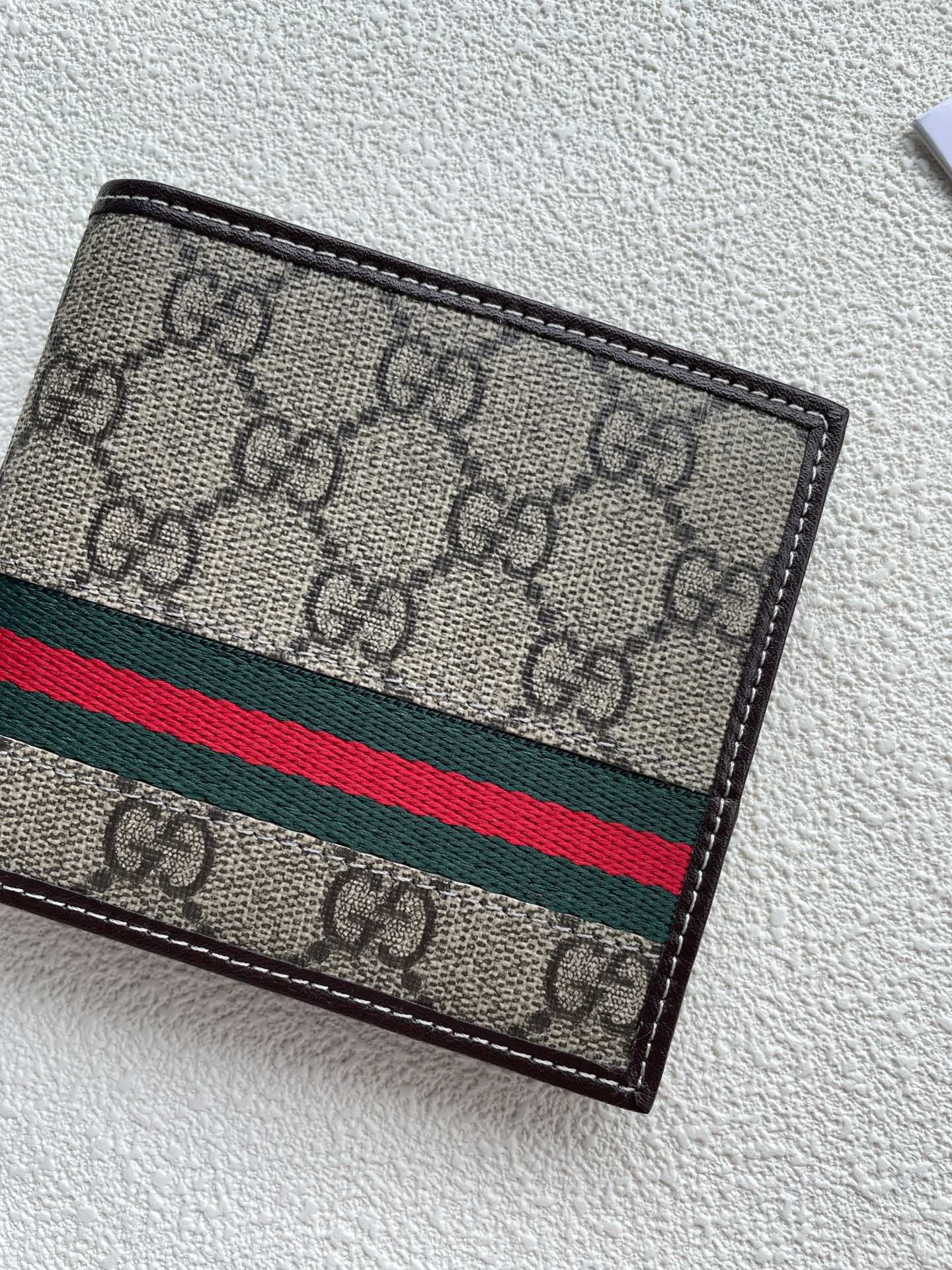 B1X56B9 Popular leather wallets ( with full packaging )