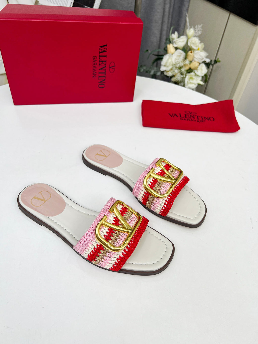 Z2Q55VL31  Popular Slippers