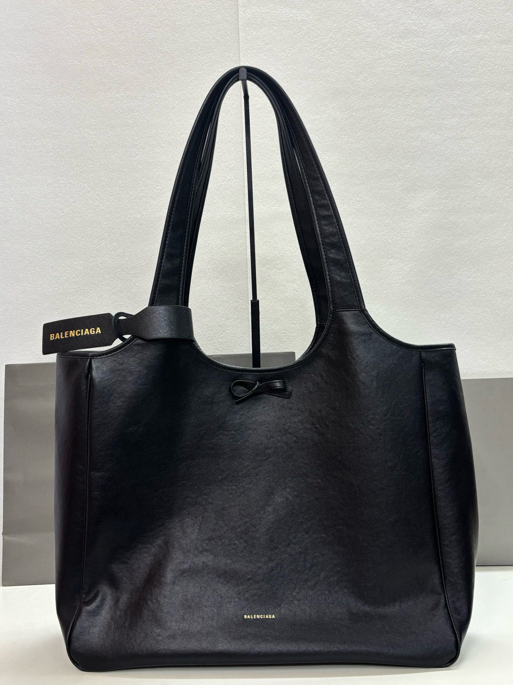 B1P46J147 Popular leather bags