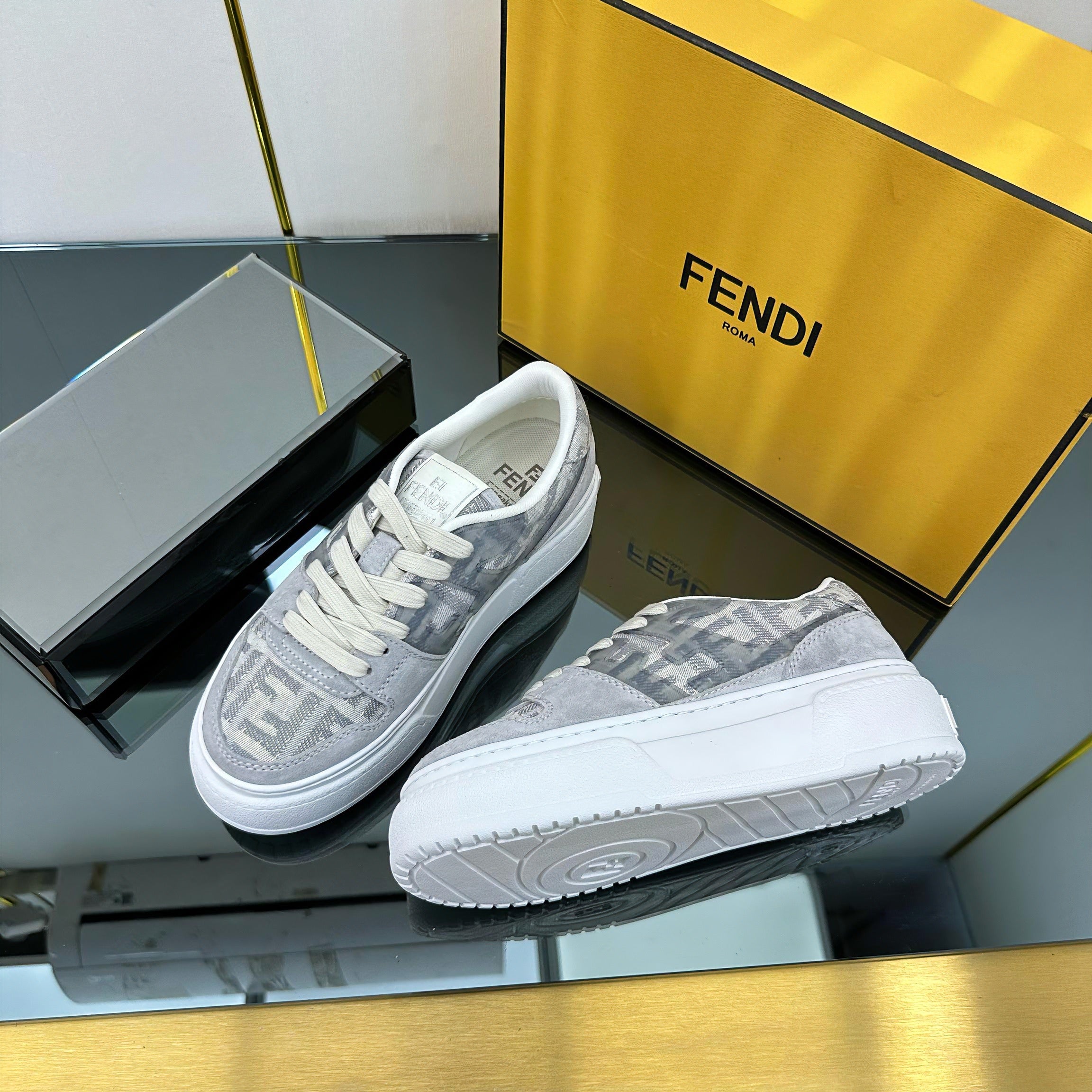 Z2Q105F418 Popular high-quality Shoes