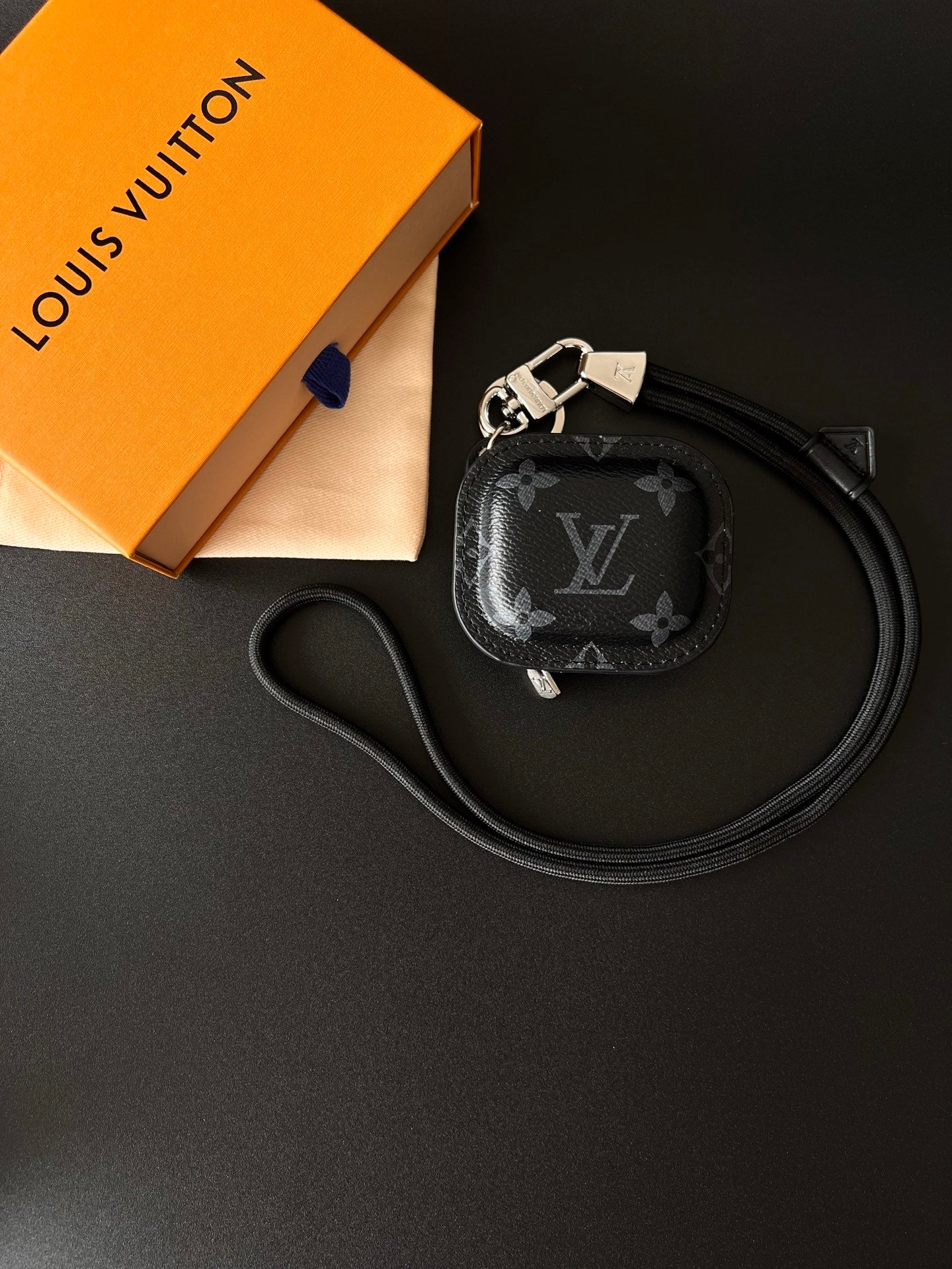 A1R76E66 Popular bag 's charms accessories