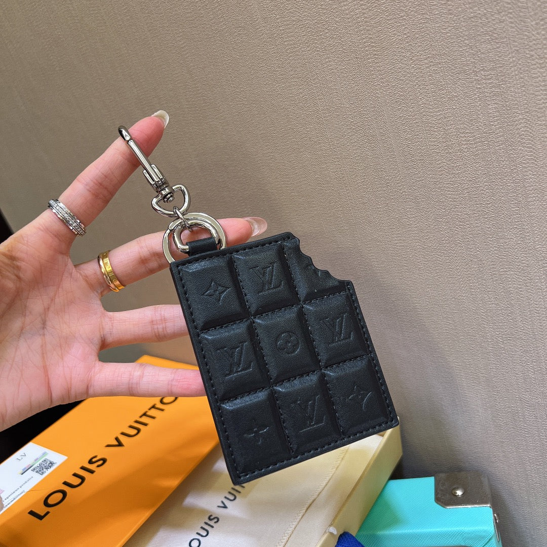 A1Z105E35 Popular bag 's charms accessories
