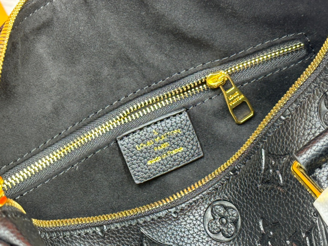 B1X56E29 Popular leather bag