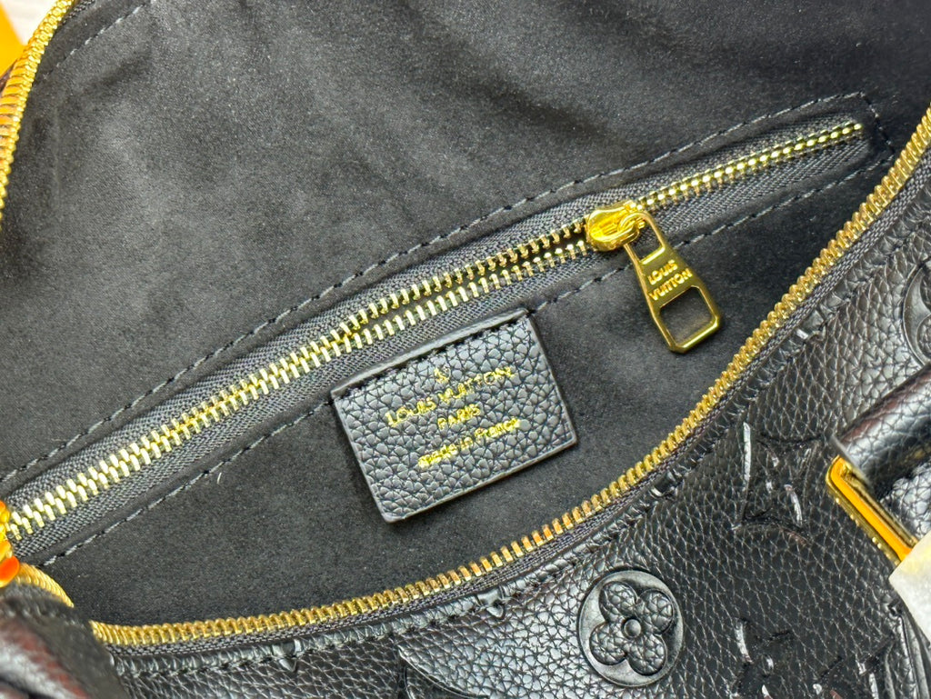 B1N55E23 Popular    Purse bags