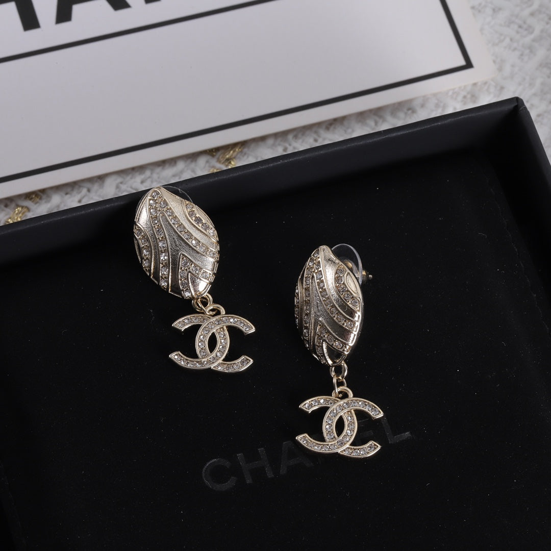 X1Z54C280E Popular Earrings