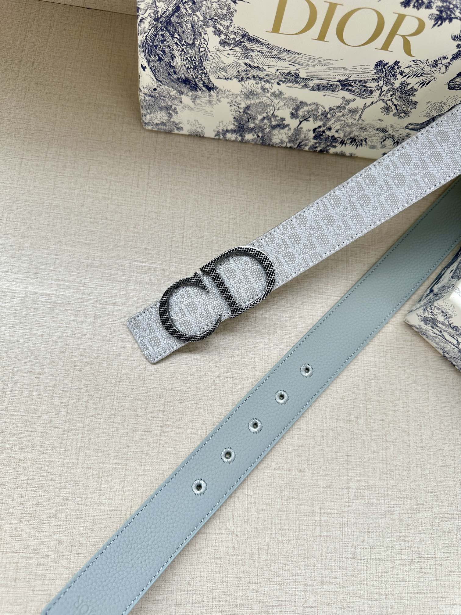 P1R55D197 Popular   High quality belt With full package