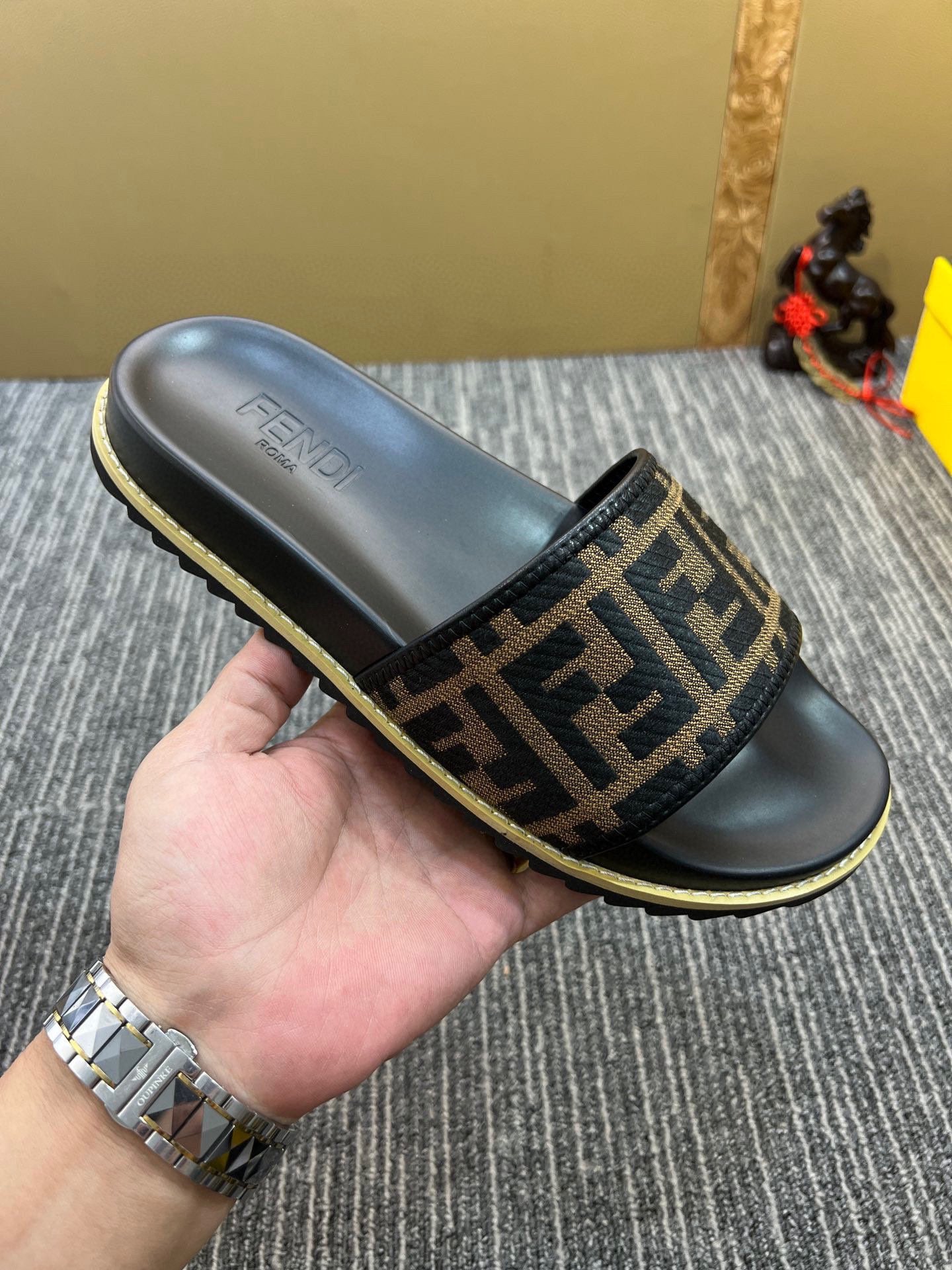 Z5XF105 Popular Slippers
